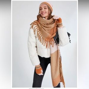 Shiraleah Baby It's Cold Outside Scarf